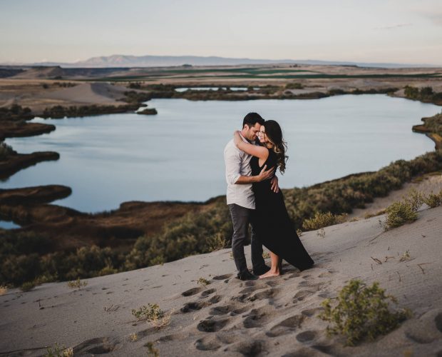 An engagement session photographed at Brueanu Dunes State Park near Boise Idaho.