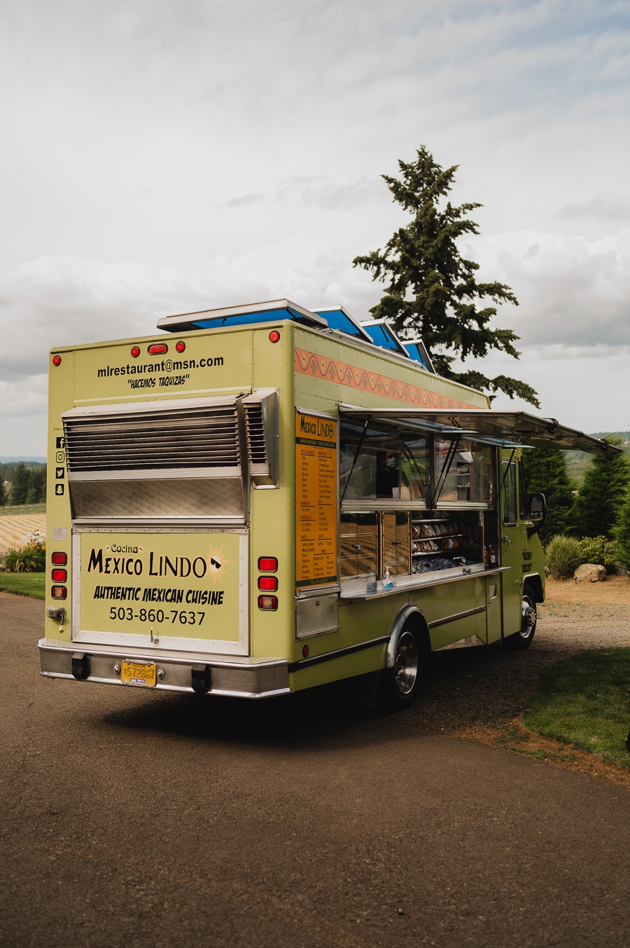 A food truck, Mexico Lindo, at a Scholls Valley Lodge Wedding.