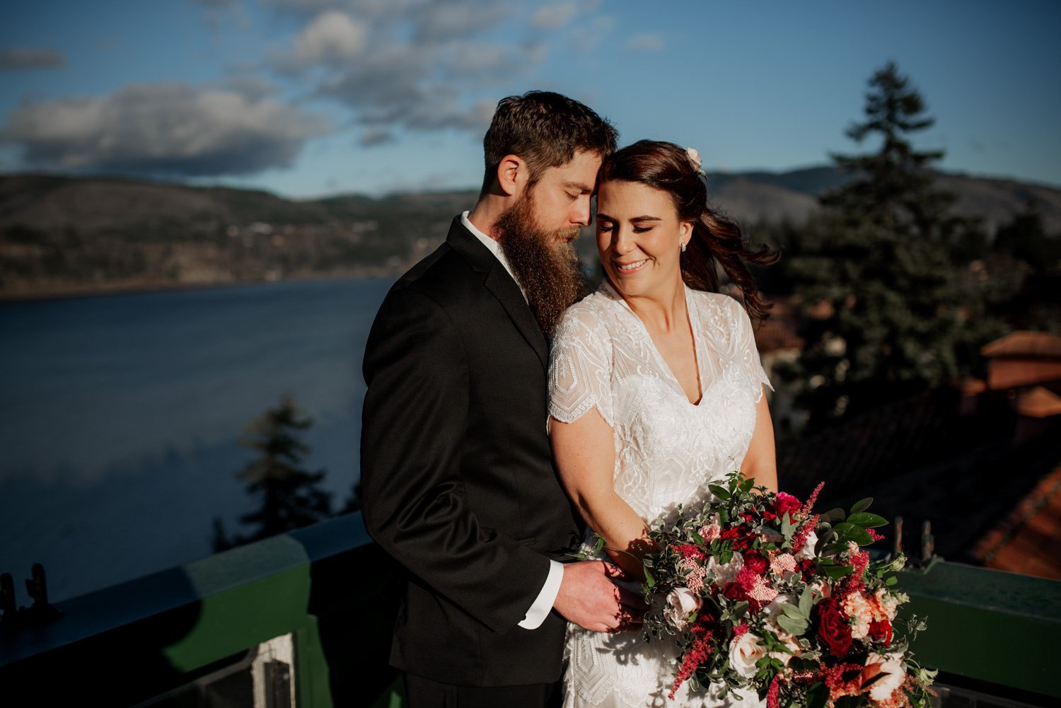 Columbia River Gorge Hotel Wedding Photography