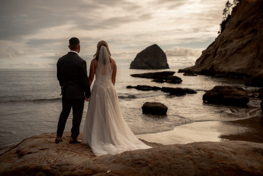 Oregon Elopement Photography 